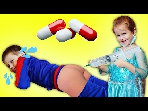 Алиса включи детское. Игрушечный укол. Игрушки 💊💉😭уколы. Укольчики детям девочке.