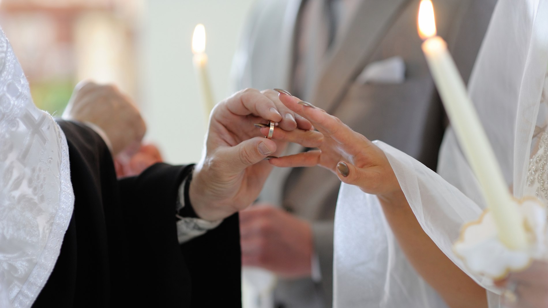 Православные женихи. Венчание. Православное венчание. Венчание в церкви. Красивое венчание.