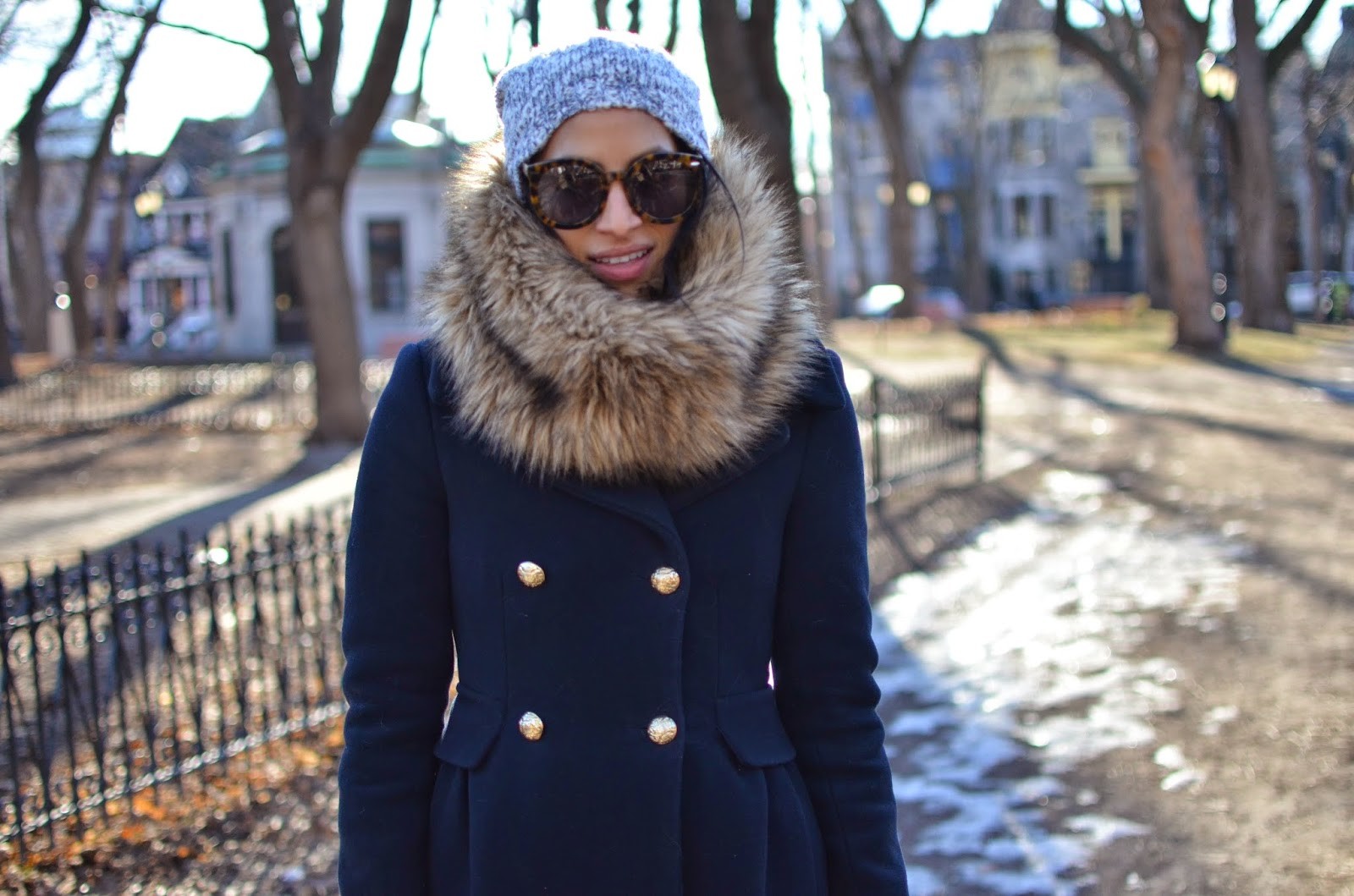 Зимняя меховая шапка и пальто
