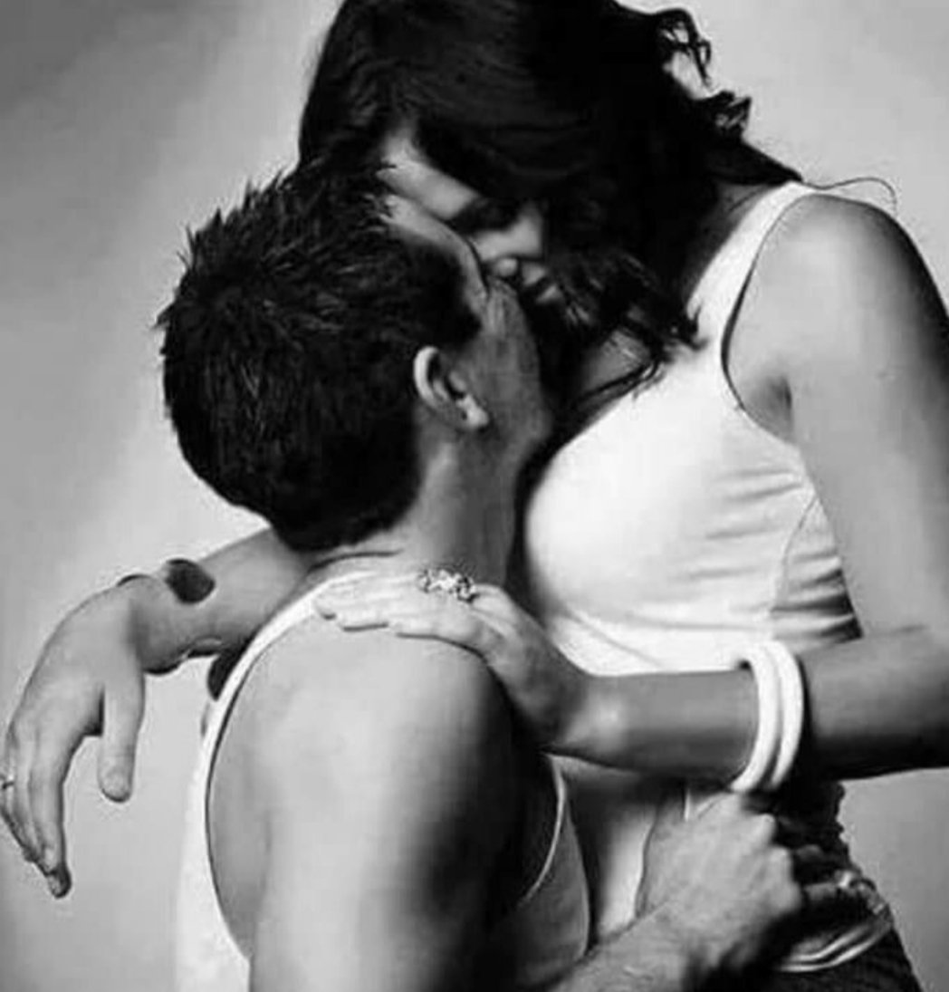 Опытная страстная. Страстные поцелуи. Страстный поцелуй и объятия. Мужчина прижимает женщину. Поцелуй мужчины и женщины.