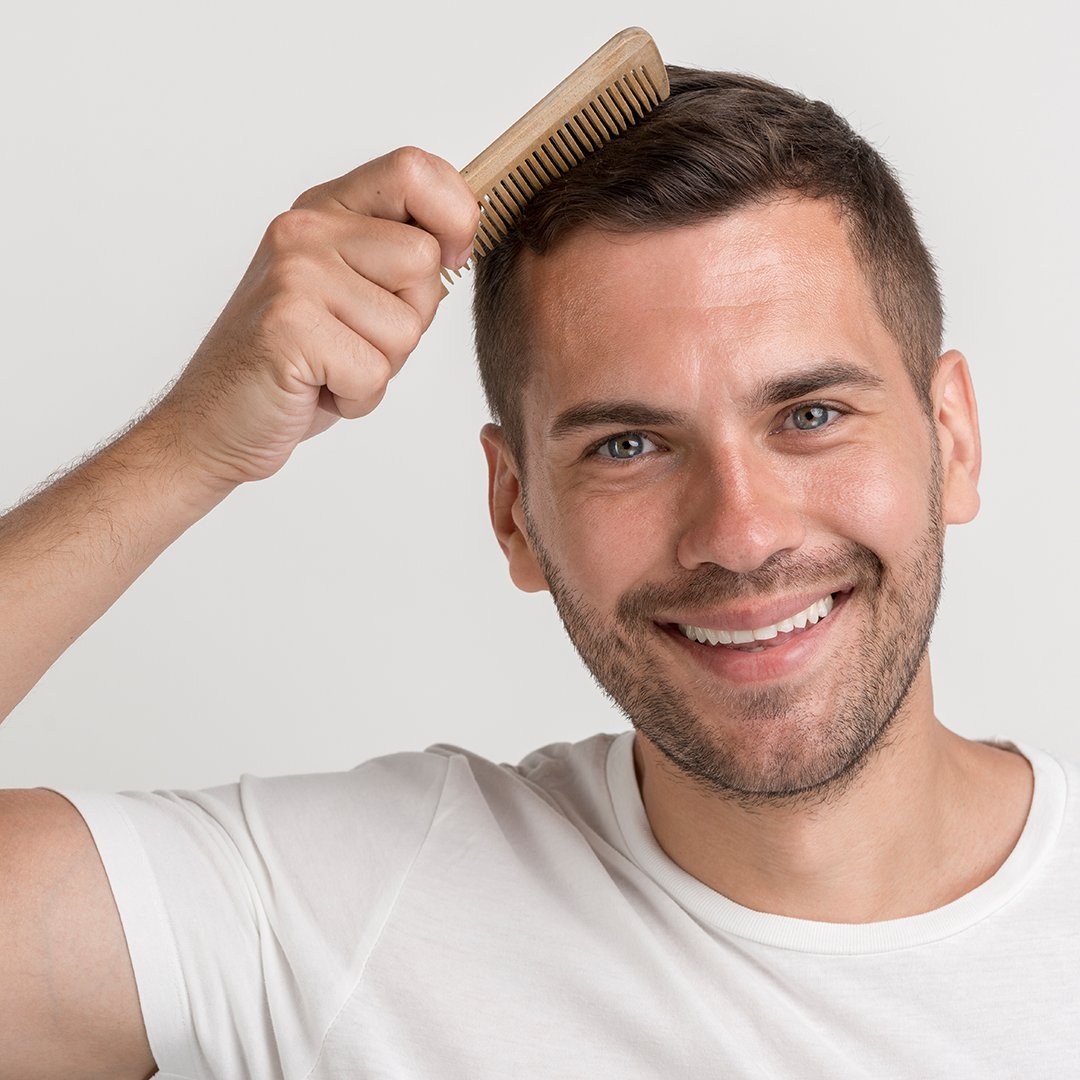 Как правильно укладывать волосы на бок у мужчин расческой