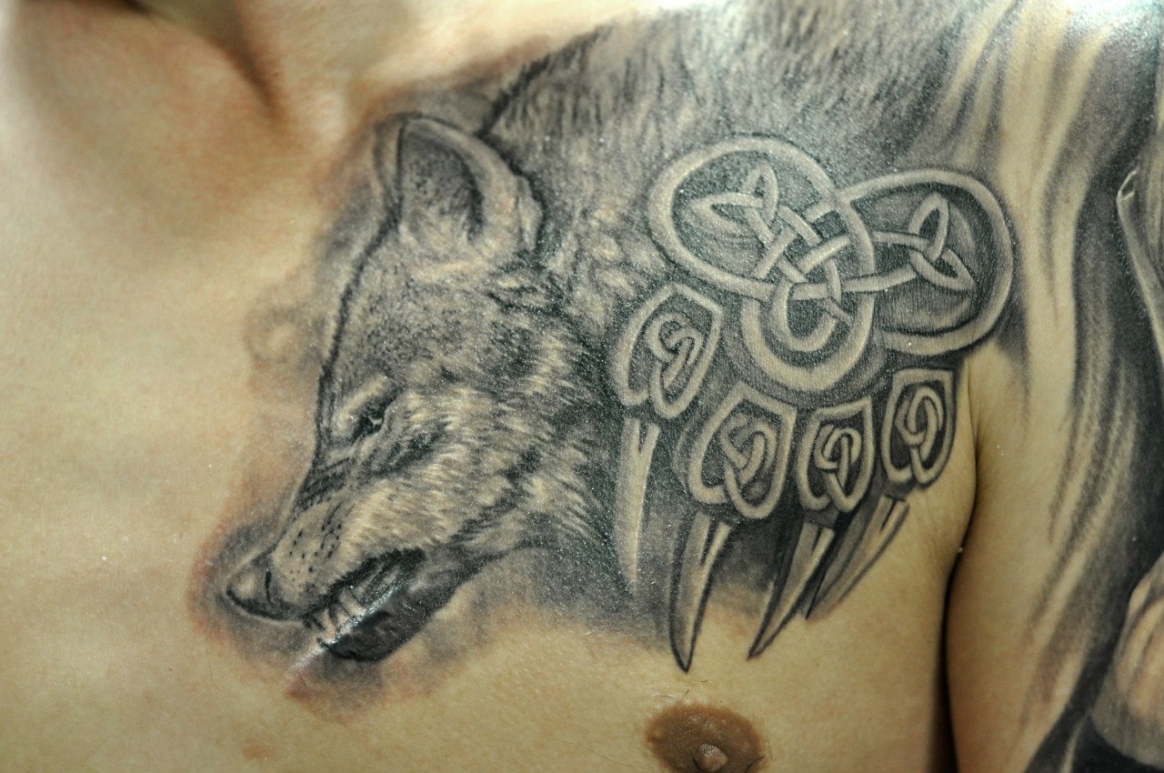 Славянский волк тату